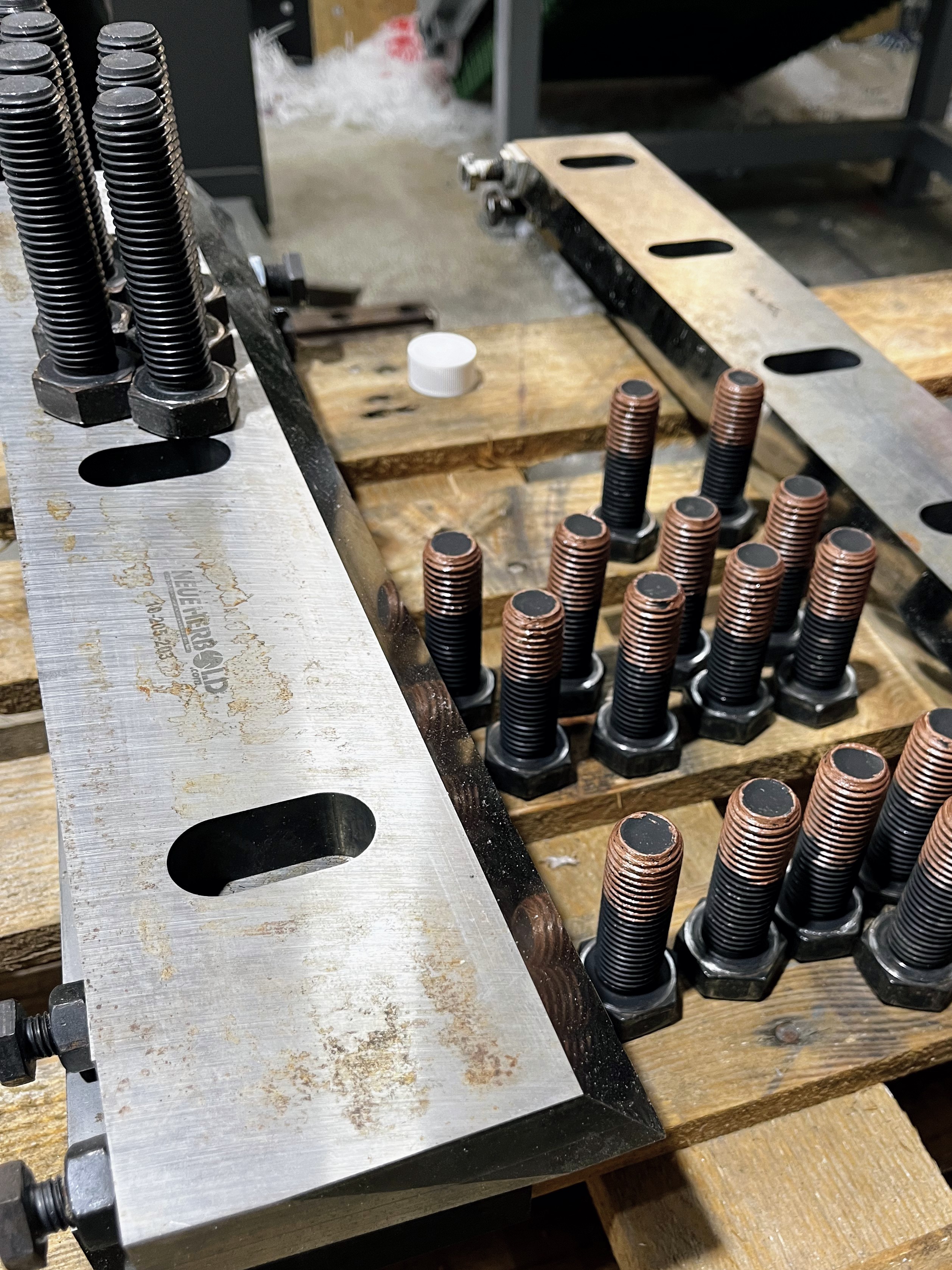 Messer und Schrauben der Schneidmühle